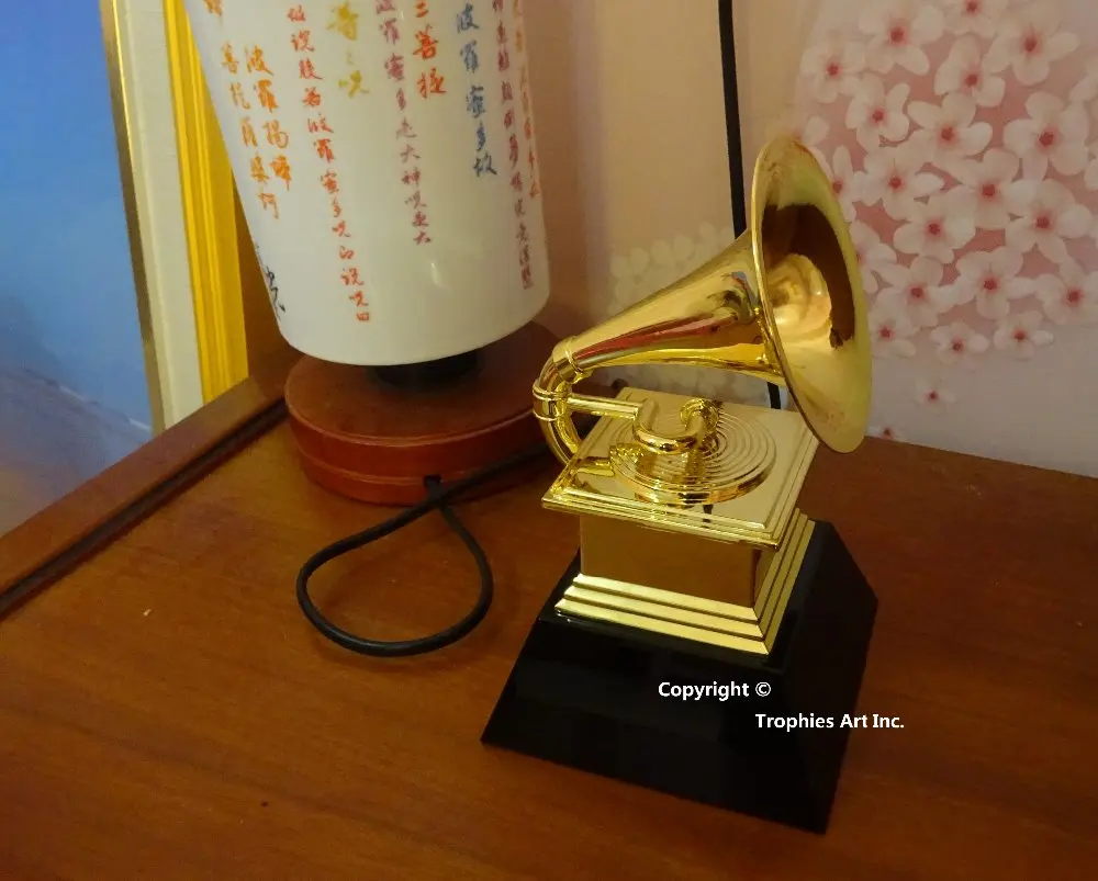 Grammy Award трофейный металлический граммофон мраморная основа от NARAS 1:1 реальный
