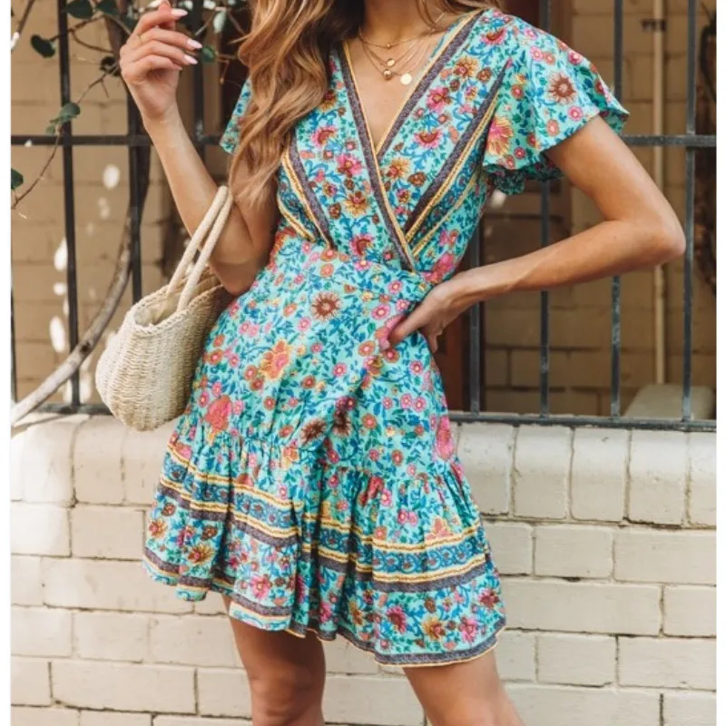 Женское мини платье в стиле бохо с цветочным принтом летний пляжный стиль
