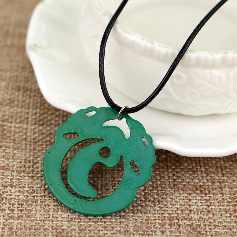 Ожерелье женское в богемном стиле кожаное колье с подвеской виде гробницы Лара