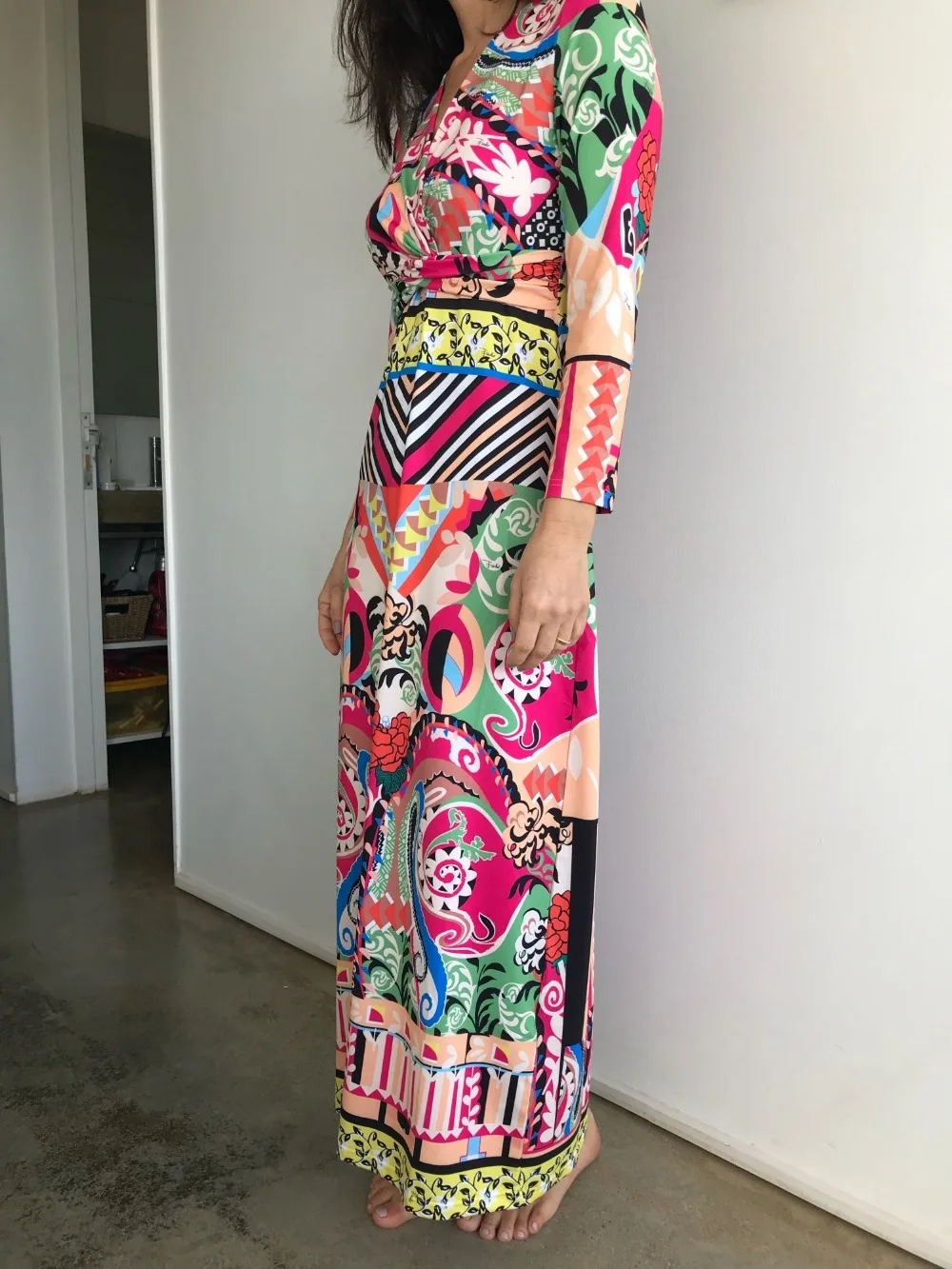 Женское модельное дизайнерское платье длинное шелковое из джерси с