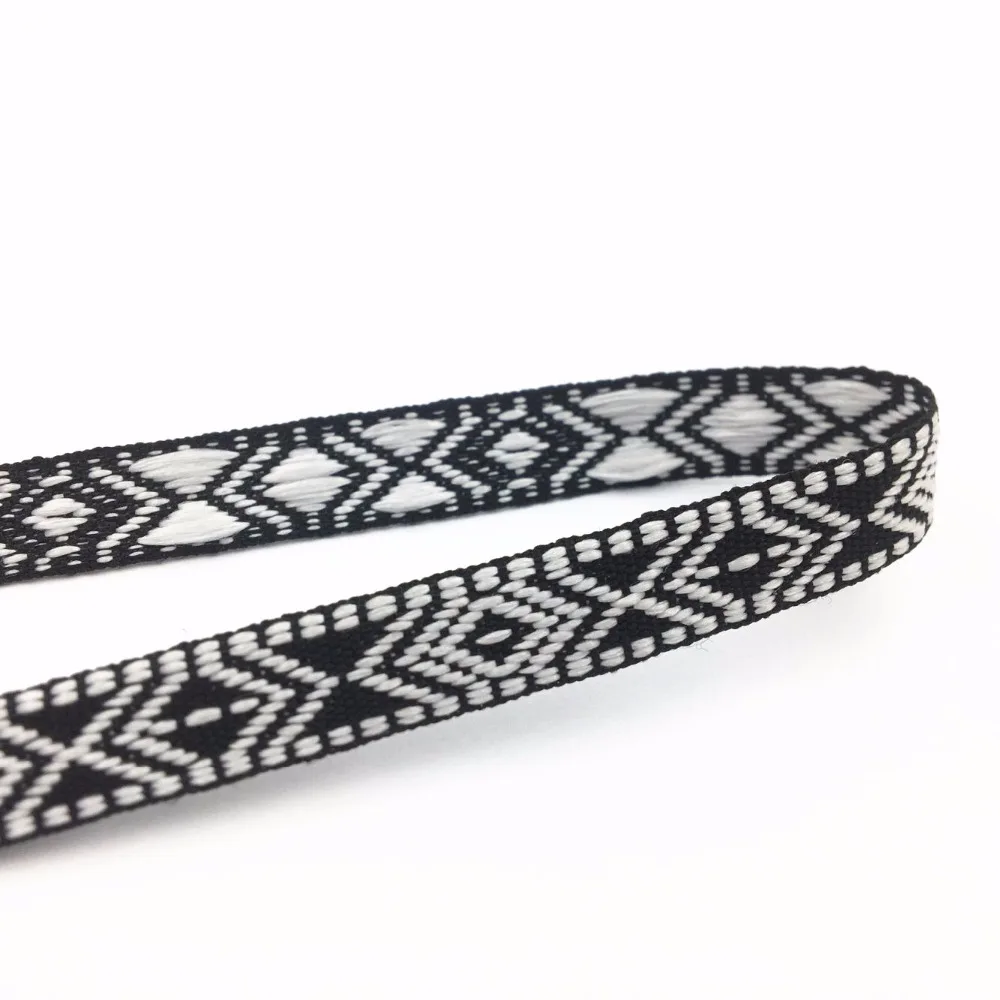 

2017 New 11mm(1/2") 20 yards Black white fashion geometric Cotton Polyester Woven Jacquard Ribbon For Bags Handmade Sewing Belts