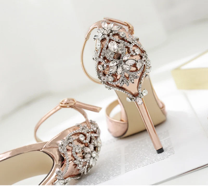 Сандалии женские атласные на высоком каблуке шпильке с открытым