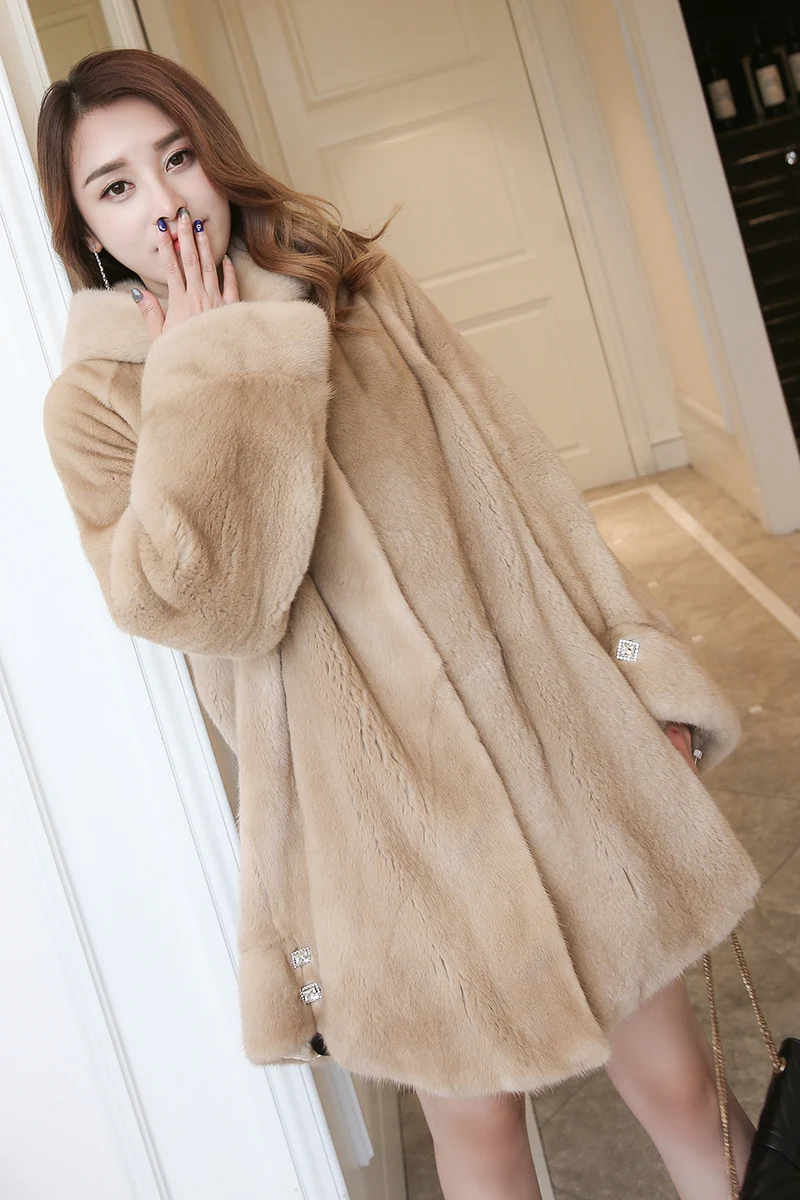 Женское длинное пальто из меха норки с капюшоном 4 предмета натурального