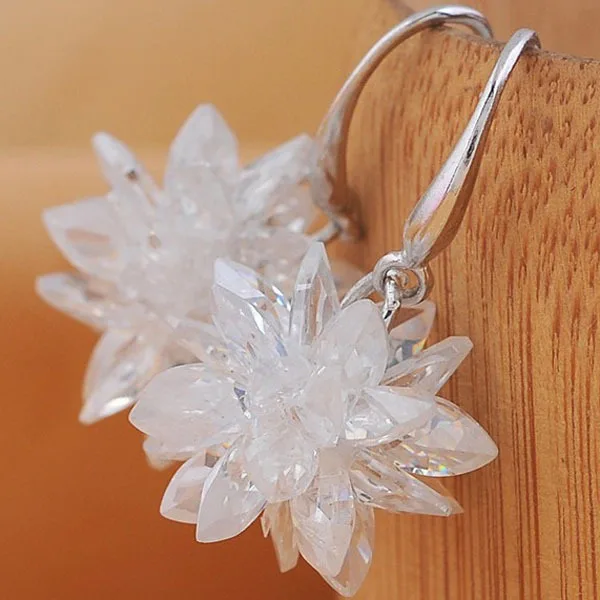 Серьги-капельки из циркония в виде цветов высококачественные серьги с