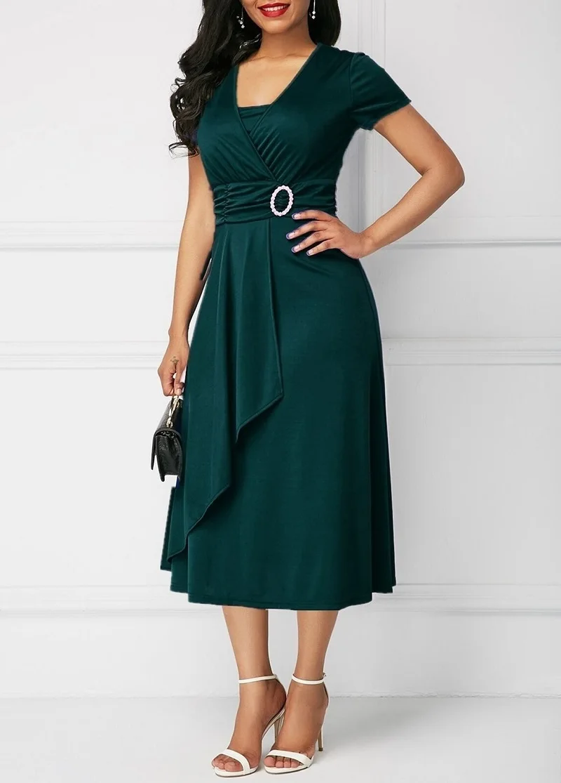 dark green 5xl платья больших размеров Женщины с коротким рукавом v шеи морщин бриллианты украшенные зеленое платье с рюшами одежда для полных женщин бургундия синий черное летние платья - Цвет: dark green