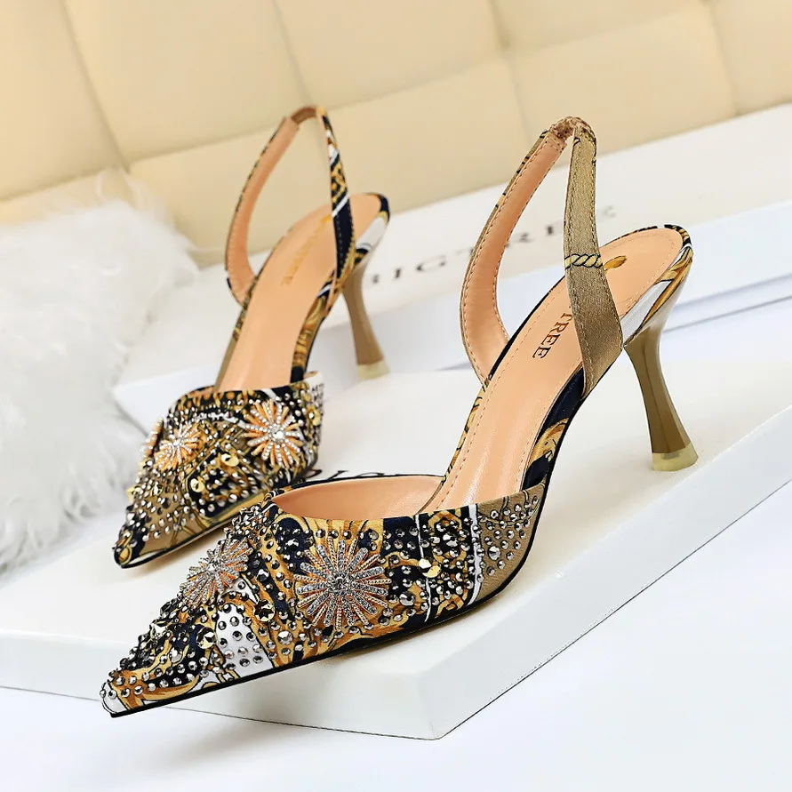 Женская обувь коллекция 2019 года пикантные туфли-лодочки с острым носком