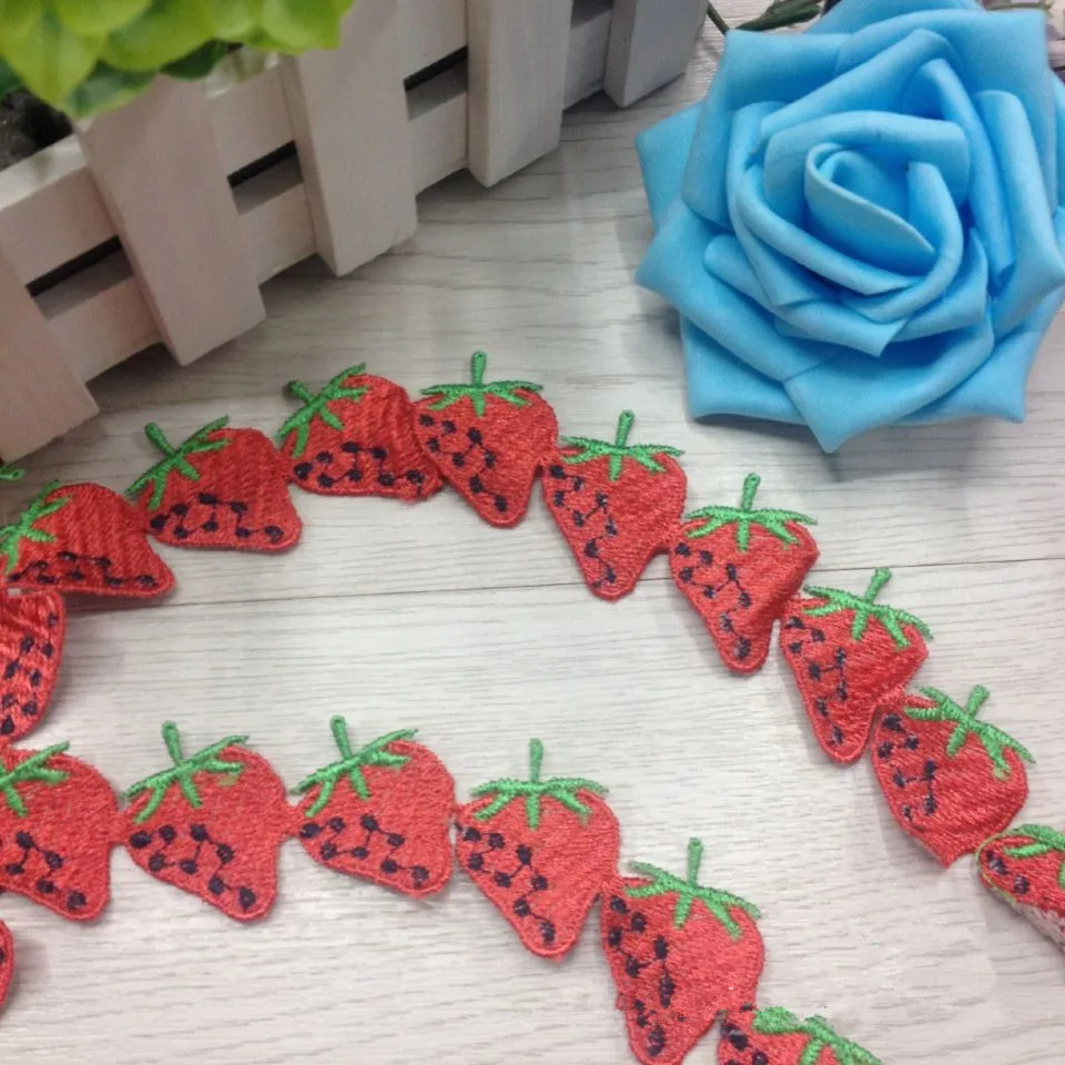 1 год 4 см вышивка красная клубника аппликация для рукоделия 1171 новинка | Дом и сад
