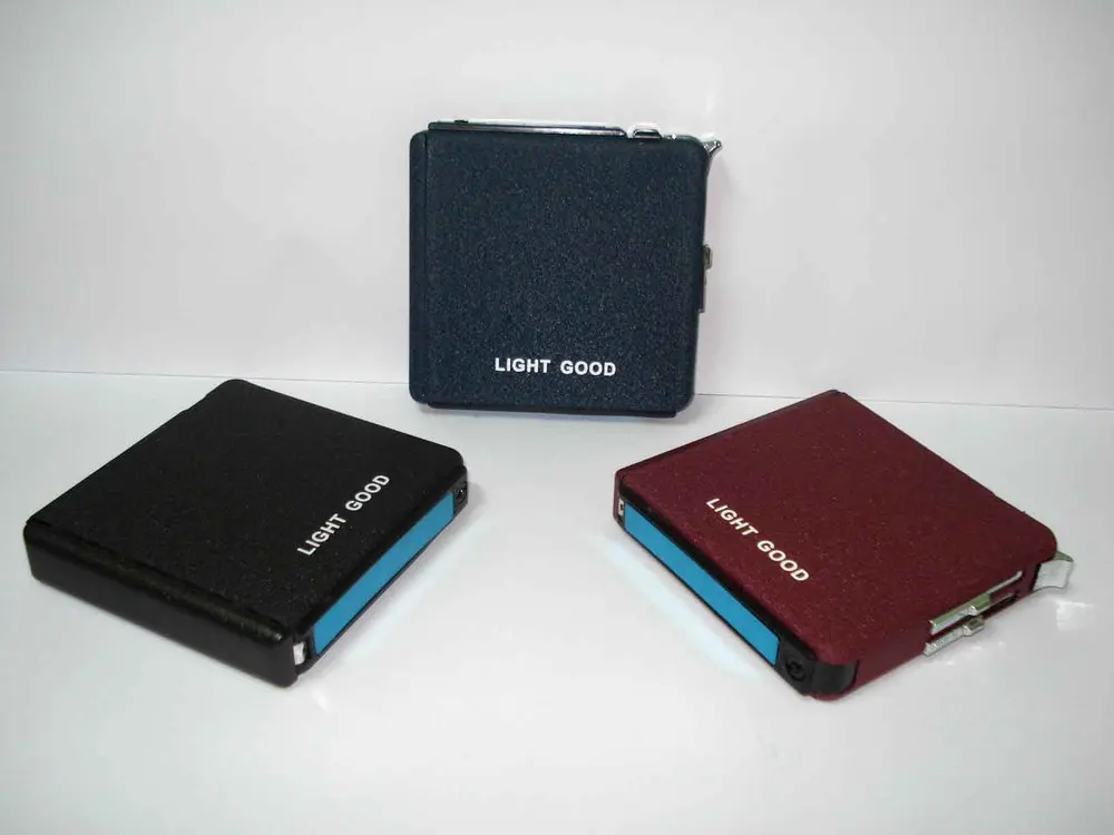 

20 cigarettes Cigarette case Lighter