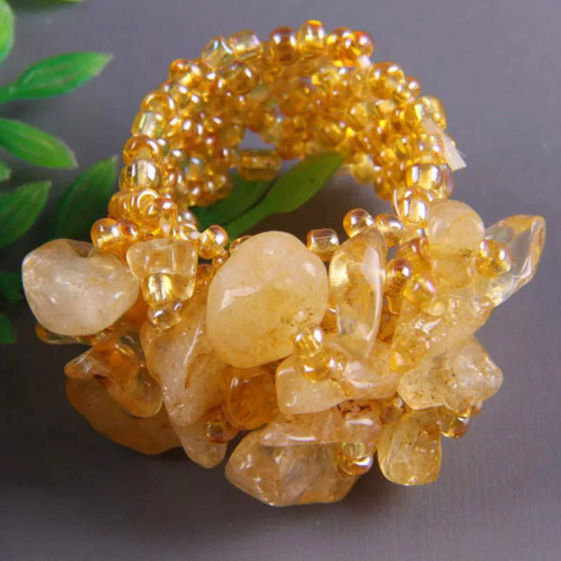 Эластичное кольцо на палец с желтыми кристаллами размер 8-9 | Украшения и