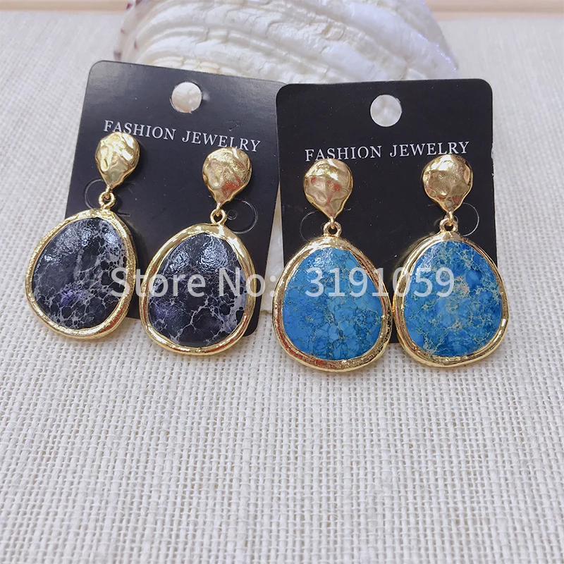

Simple and fashionable, elegant and round earrings are perfect for matching earrings and pendant