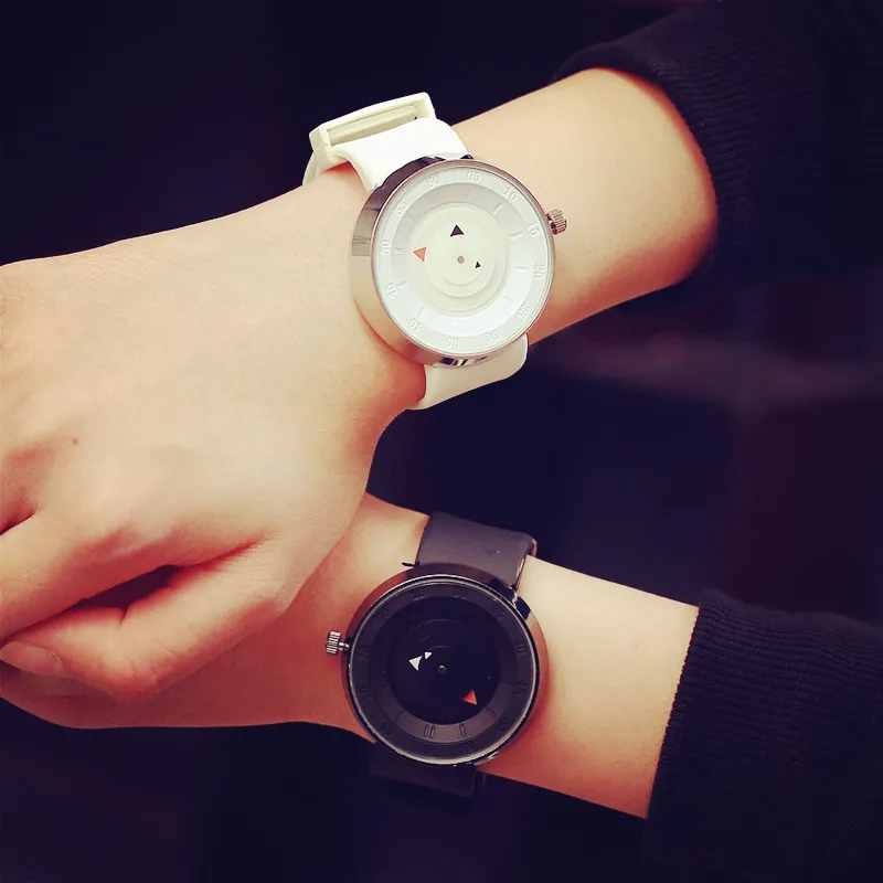 

Futuristic luxury men women Watch fashion White and black military quartz sports watches Lovers' wristwatch Relogio Feminino