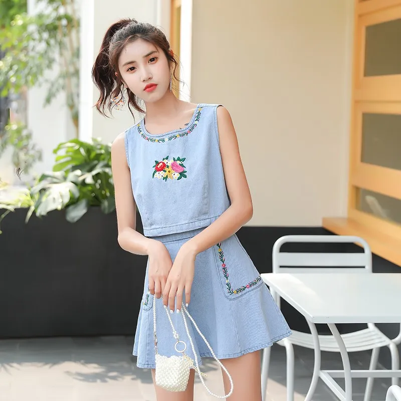 

Fashion Summer Denim 2 Piece Outfits Women Print Sleeveless Vest And A-Line Skirt Two Piece Skirt Suit Sweet Female Clothes