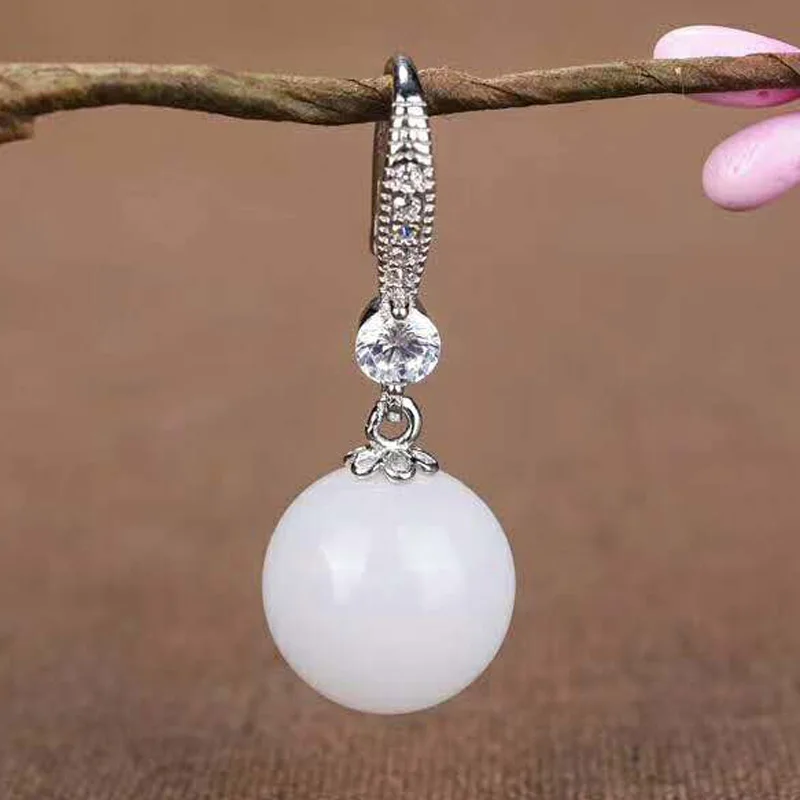 Женские серьги с натуральным нефритом круглые ручной работы ювелирное изделие