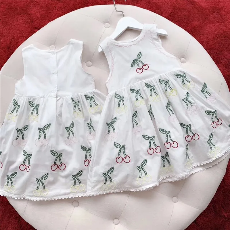 2019 NEW Cherry Pattern Embroider Baby Girls White Dress Floral Print Party Boutique Summer Puff Sleeve for Clothes | Детская одежда и