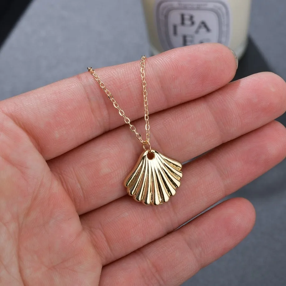 Ожерелье с подвеской в металлическом корпусе женское простое модное украшение