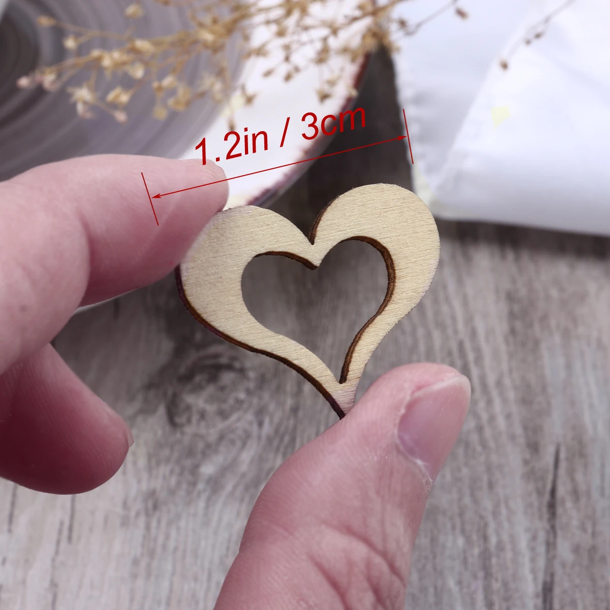50pcs Laser Cut Heart Shaped Natural Wood Hanging Ornament Wedding Decorations Happy Birthday Party Kids Baby Shower Favors | Дом и сад