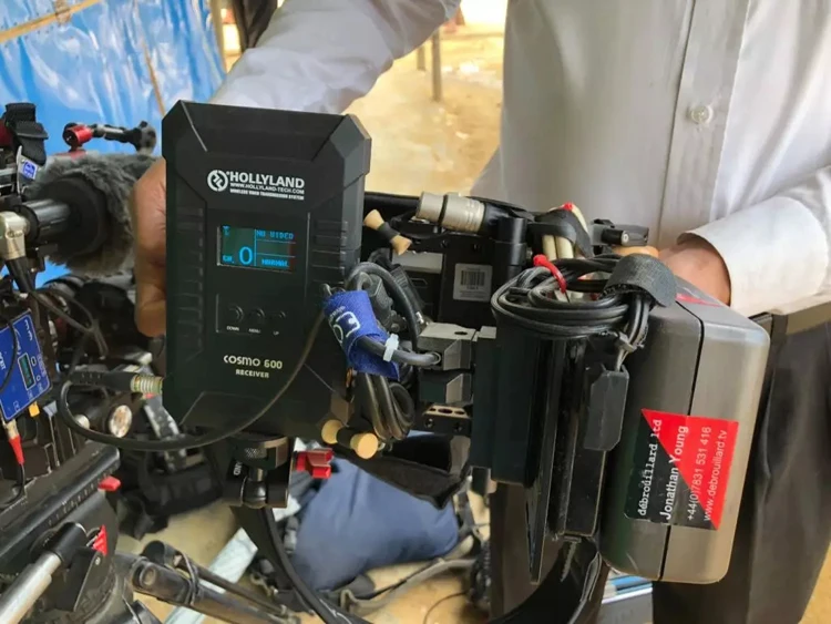 HOLLYLAND COSMO 600FT Профессиональная беспроводная HD система передачи видео TX & RX 3G SDI HDMI
