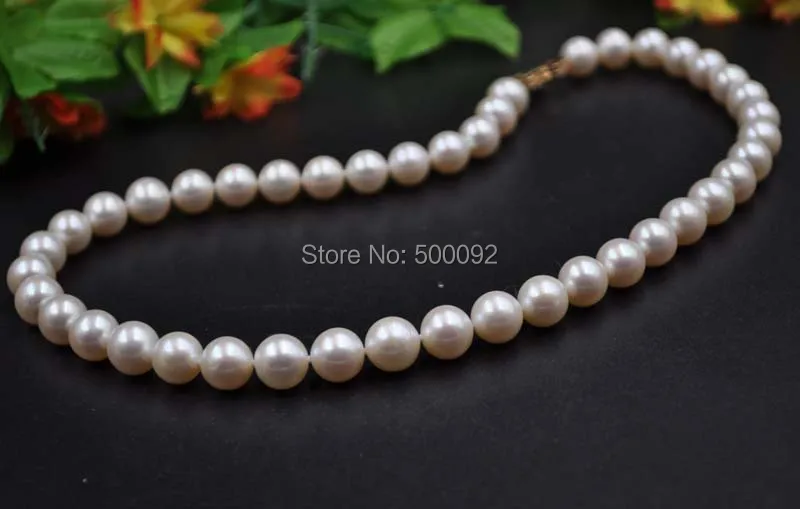 ?? ゴージャスな 9.5-10 ミリメートルラウンドホワイト淡水真珠のネックレス送料無料
