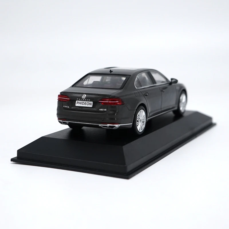 Коллекция коллекционных моделей автомобилей Volkswagen PHIDEON 1/43 | Игрушки и хобби