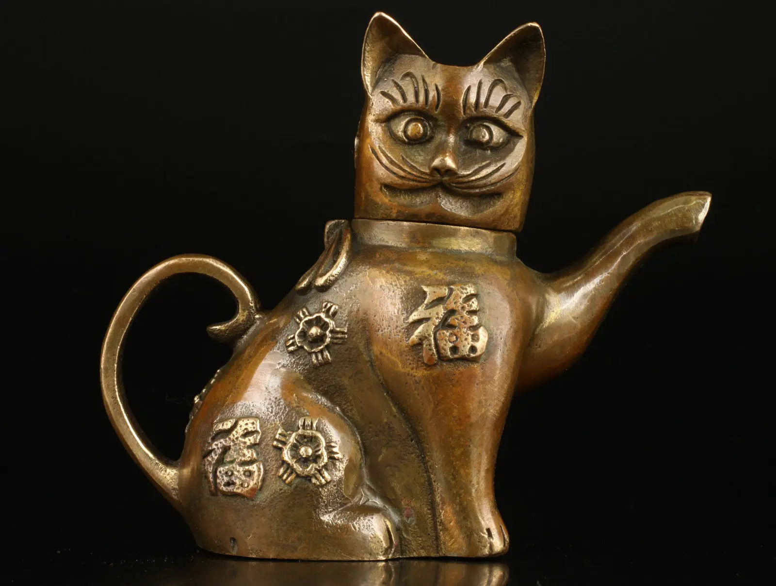 

Collectable Chinese Pure Brass Carved Animal Lovely Blessing Cat Recruiting Money Teapot Exquisite Small Statues