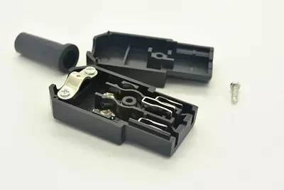 Высококачественная Черная 3 контактная штепсельная вилка IEC 320 C C14 регулируемая