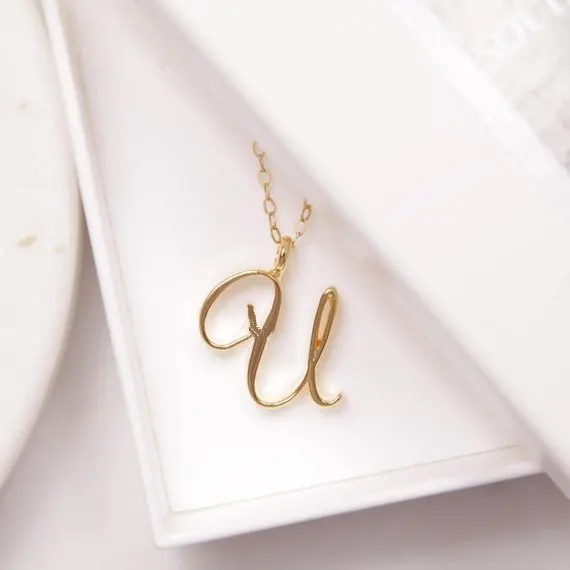 Классическое ожерелье с буквой U и надписью Cursive ювелирные изделия маленькая