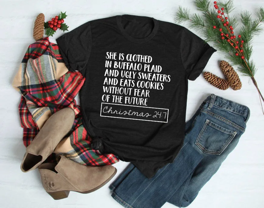 Футболка в клетку с надписью She is clothed in Buffalo милая женская футболка со слоганом