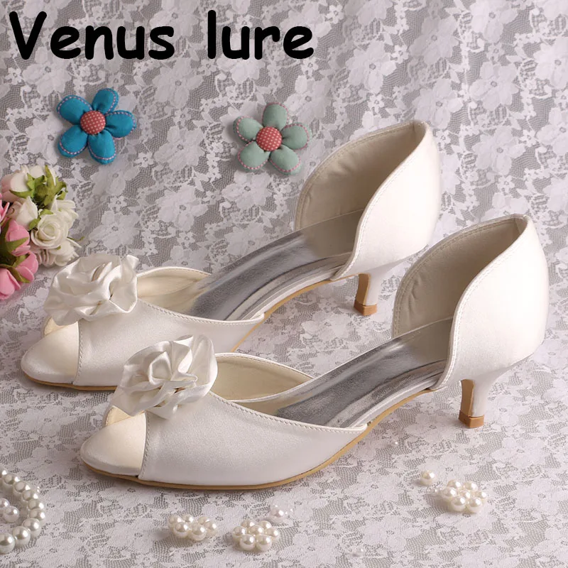 

Beige Dress Shoes for Women Low Heel with Flower Open Toe Bridal Shoes