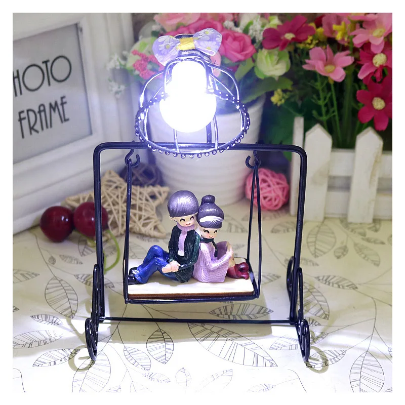 

Creative Resin Couple Night light Ornaments Swing Girl Night Light Desktop Crafts Lamp Figurine Classic Furnishing Couple Crafts