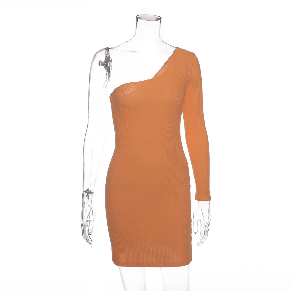 Сексуальное облегающее мини платье с одним плечом и длинными рукавами оранжевое