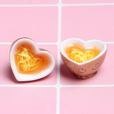 2 шт. каваи мини еда 3D смолы китайский Xiaolongbao пельменей лапша Миниатюрные для кукол аксессуары кухня играть игрушки - Цвет: 12