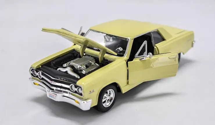 1:24 Масштаб сплава модели автомобилей, высокая моделирования CHEVROLET MALIBU Модель ss, металл diecasts, 4 открыть дверная игрушка транспортных средств
