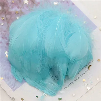 Light blue 100p 8-12 см натуральные лебединые перья 100 шт Мягкие гусиные перья теплый цвет окрашенное перо страуса самодельный декоративный дизайн для рождественской вечеринки - Цвет: Light blue 100p