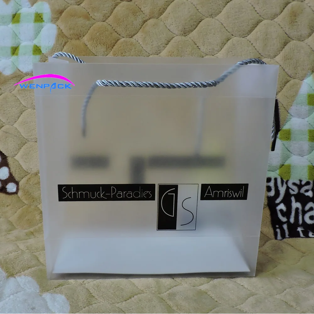 custom printed shopping frosted pp gift bag/plastic packaging pvc bag for garment/printed LOGO promotion bag/23x23x10cm | Дом и сад