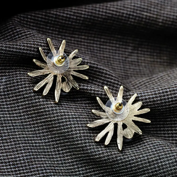 Simple Design Simulated Pearl Meaningful Birthday Gift Antique Gold Color Fashion Alloy Floral Stud Earring | Украшения и
