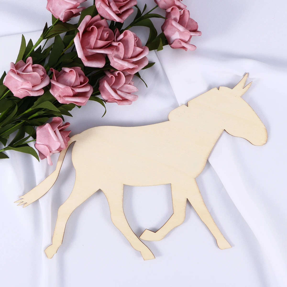 Необработанные деревянные лошадиные бирки вырезанные кусочки дерева для