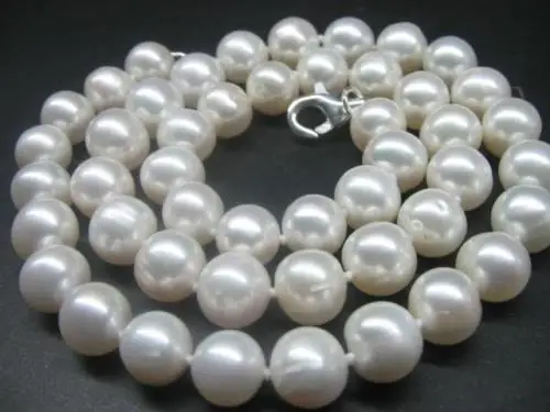 

9mm near round white pearl necklace 17"