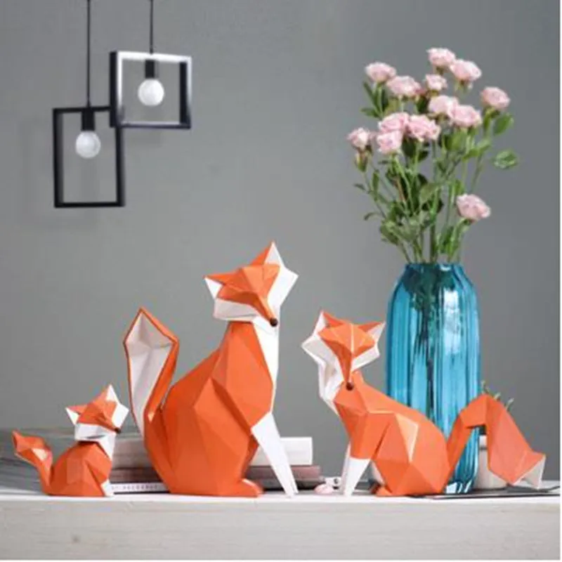 

European resin animal fox figurines, home and office desktop decoration crafts, birthday gifts