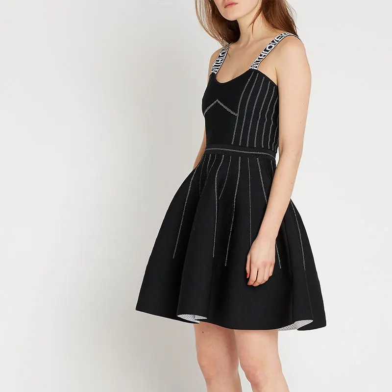 Сексуальное маленькое черное платье 2019 летнее с принтом в стиле Хепберн на