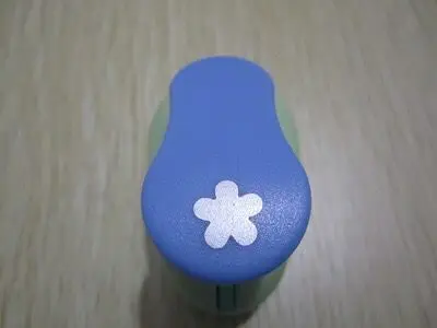 flower 0,8 см мини ручной работы инструмент для скрапбукинга бумажные резаки перфоратор для поделок подарочные карты устройство для тиснения штамповочная доска - Цвет: flower