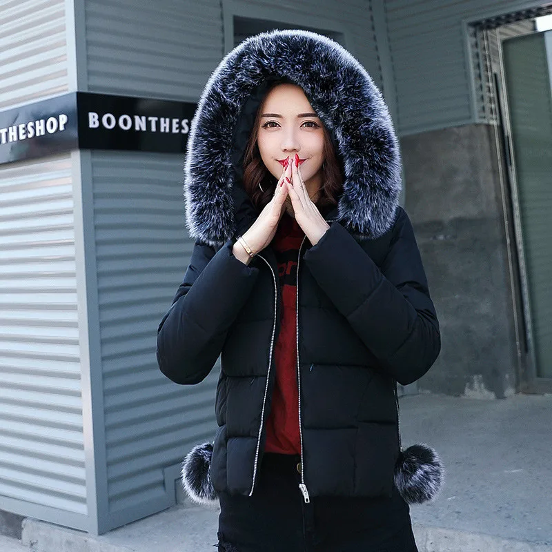 Женское зимнее пальто с капюшоном и меховым воротником короткая хлопковая