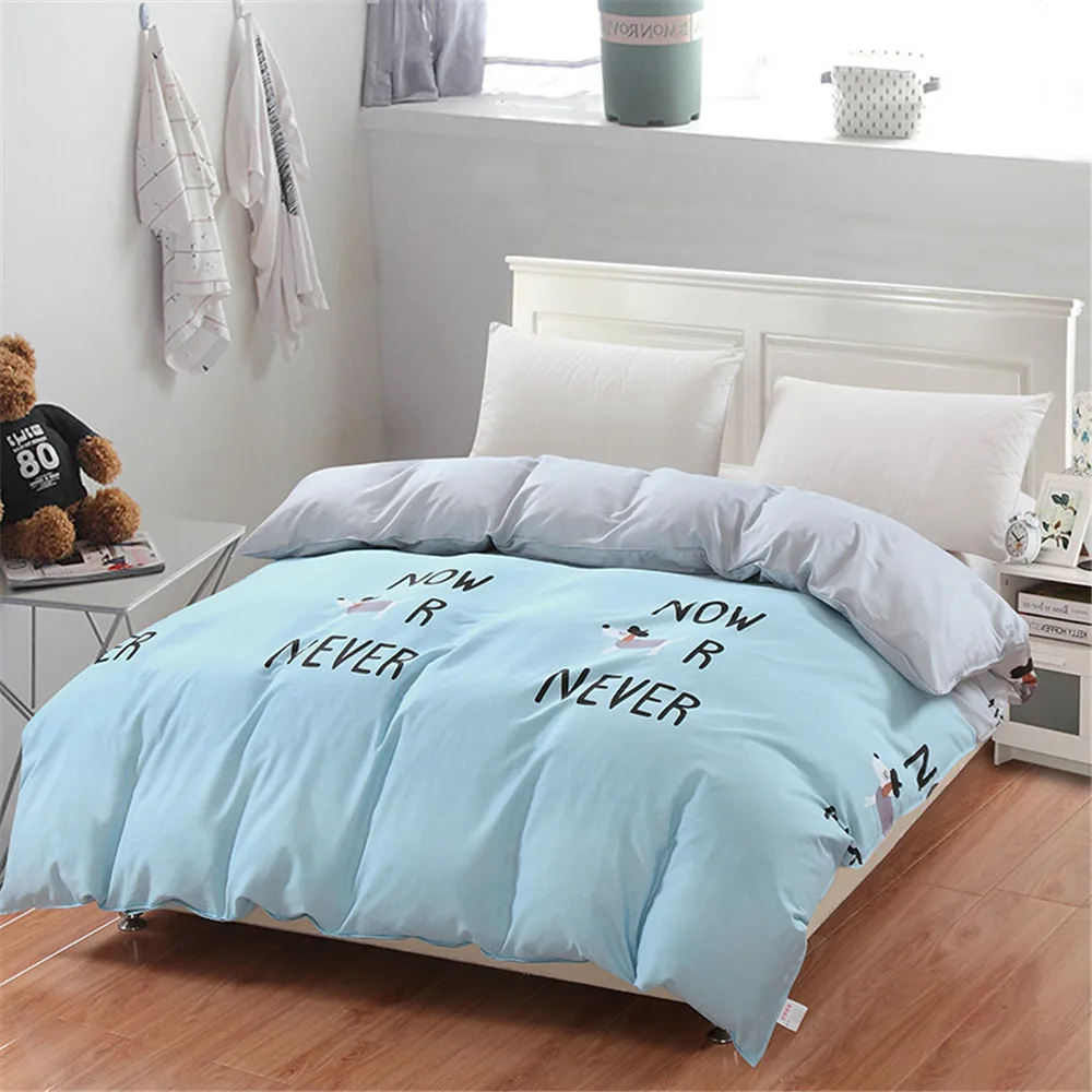 Роскошное постельное белье с серым и белым цветочным принтом и узором Эйфелевой башни на двуспальную, полуторную и двухспальную кровать. Наволочки и пододеяльники выполнены из 100% хлопка, мягкие и удобные для взрослых.