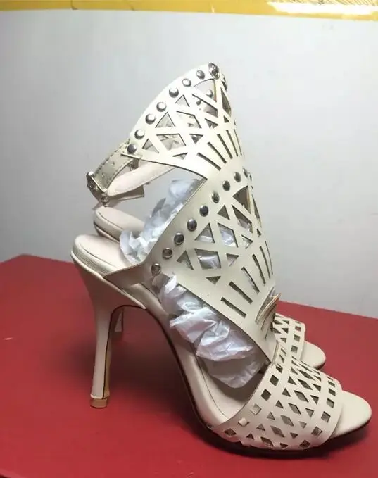 Женские босоножки с заклепками сандалии на высоком каблуке открытый носок