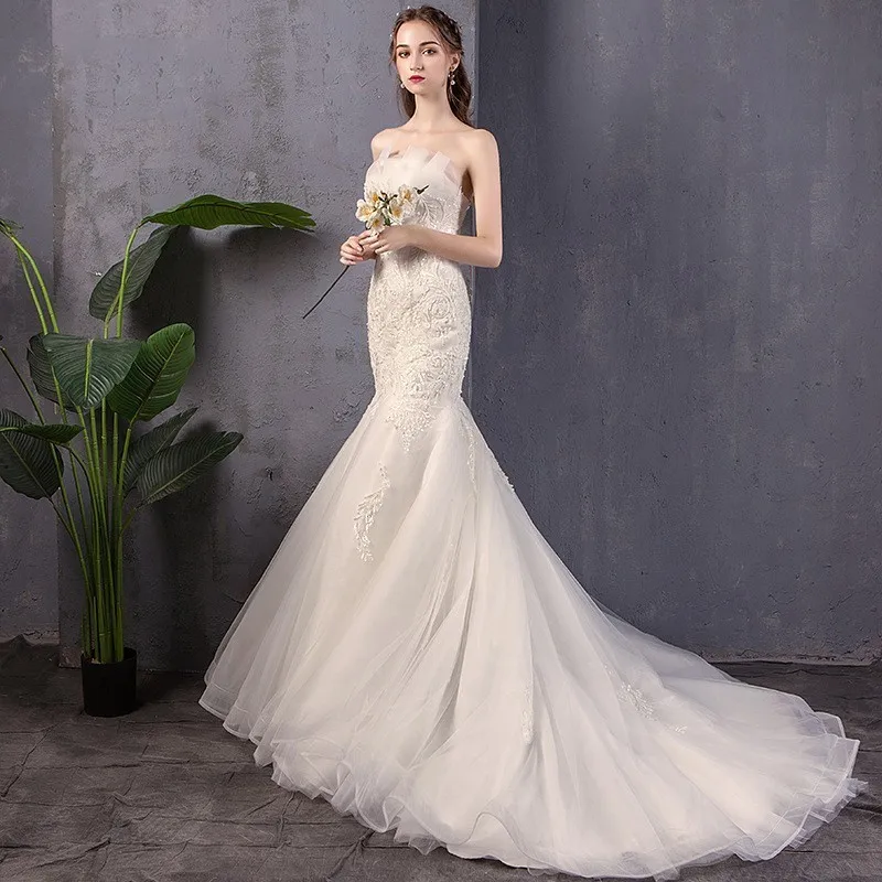 Свадебное платье русалки без бретелек с кружевной аппликацией свадебные платья