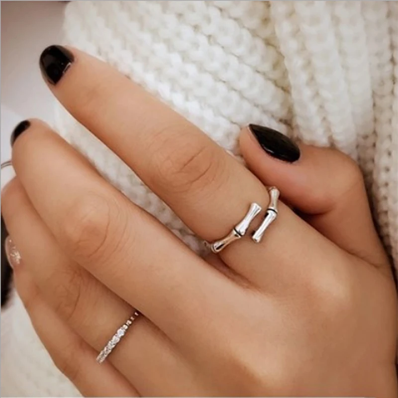 Серебряное кольцо из бамбука регулируемое в стиле панк с маленькими костями для