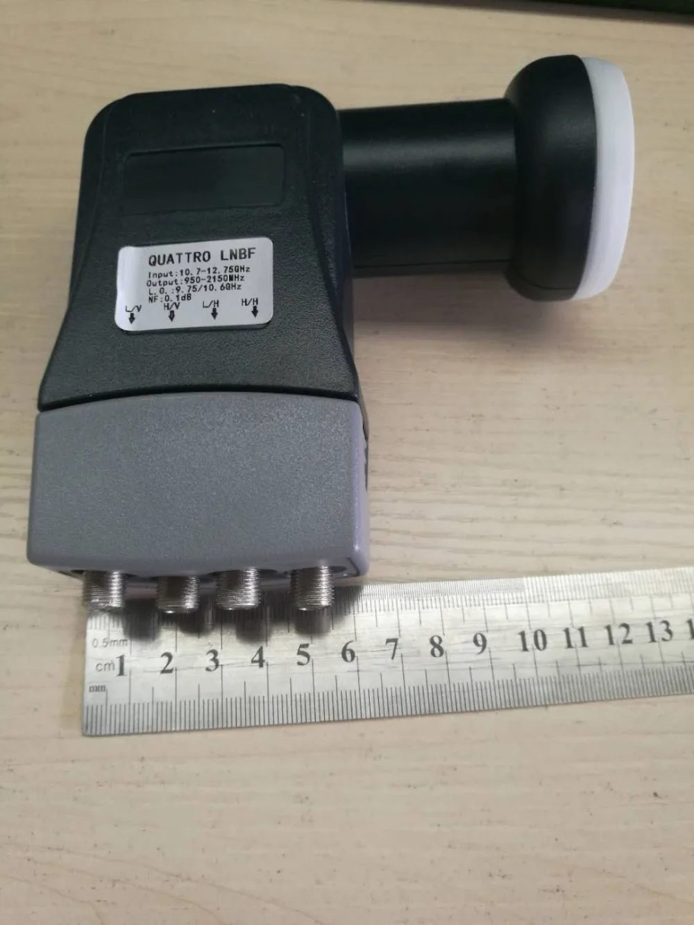 Универсальный Qucttro 4 выхода ku band receptor SKS IKS|Спутниковое ТВ| |