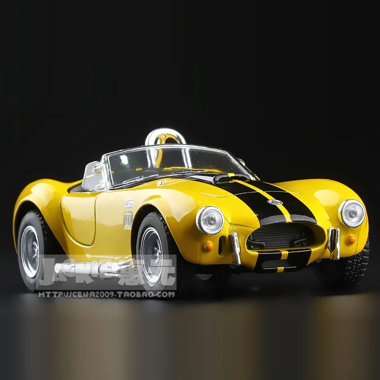 Высокая имитация изысканного литья под давлением и игрушечных автомобилей: KiNSMART