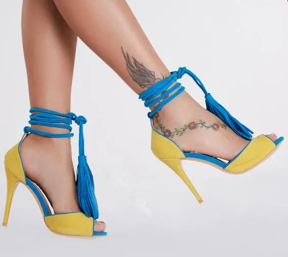 Женские босоножки на высоком каблуке желтые/фиолетовые составного кроя с