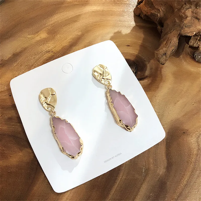 Женские серьги с овальным металлическим неровным мраморным камнем Ears high
