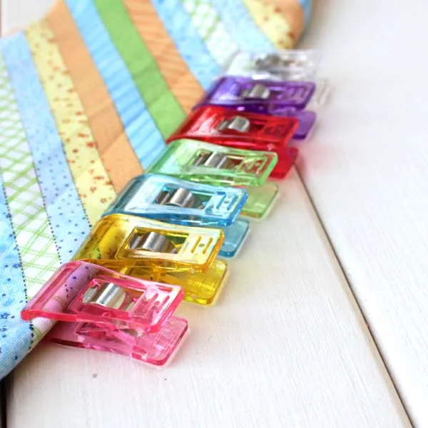 

100Pcs/Lot PVC Plastic Clips For Patchwork Sewing Clips Alternative to Pins DIY Crafts Quilt Clip Accessories 3.3*1.8CM